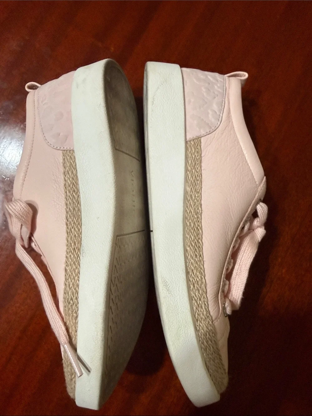 Vionic Winny leather sneakers